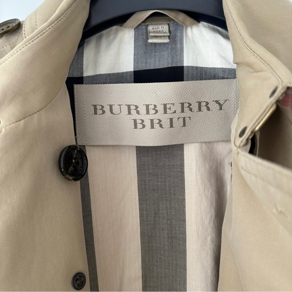 Authentic Burberry Trench Coat - Picture 4 of 9